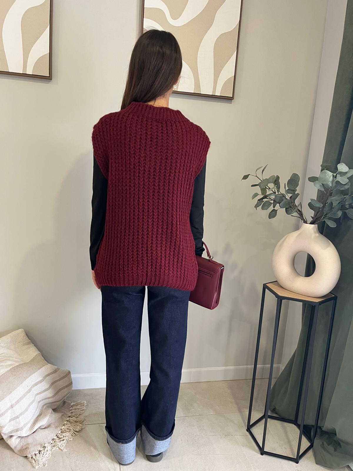 Pull sans manches en maille côtelée – bordeaux