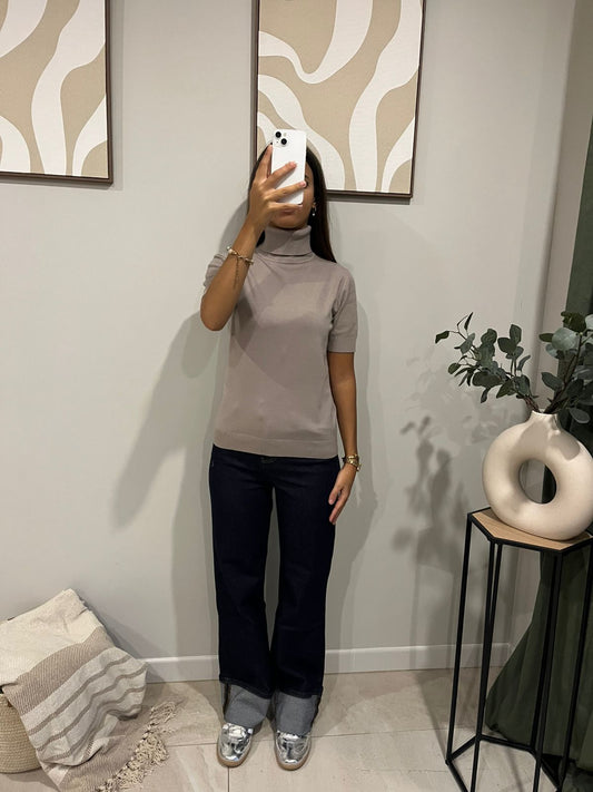 Pull manches courtes col roulé taupe